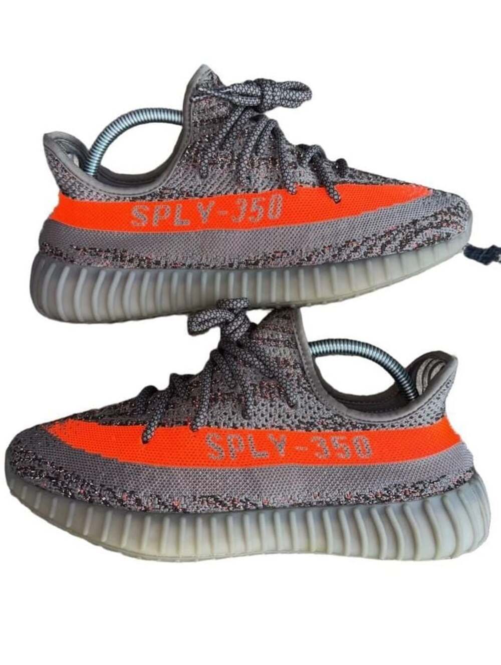 Adidas Yeezy Boost 350 V2 ‘Beluga Reflective’ size 8.5 men’s. Like new
